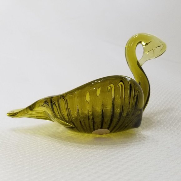 Vintage Trio of Hand Blown Olive Glass Swans nesting - Picture 8 of 8